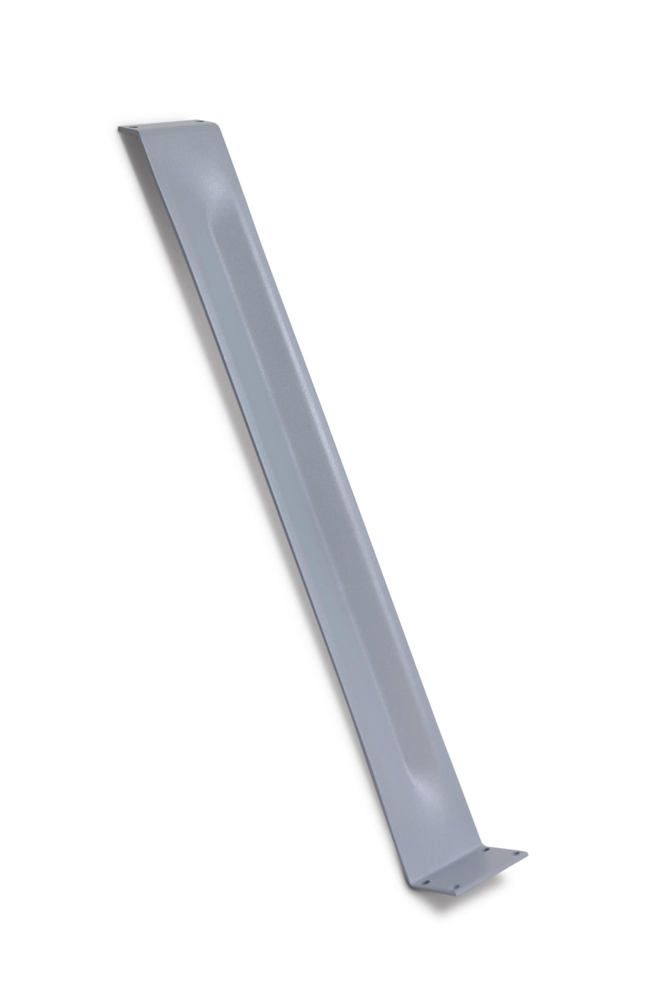 Long Front Leg, Gray